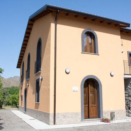 La Porta Delle Gole Hotell Motta Camastra Eksteriør bilde